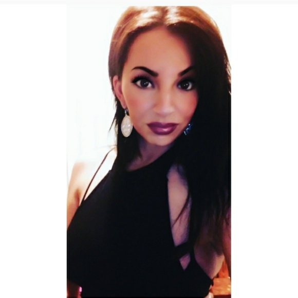 Meet your Posher, Kristin - Picture 2 of 8